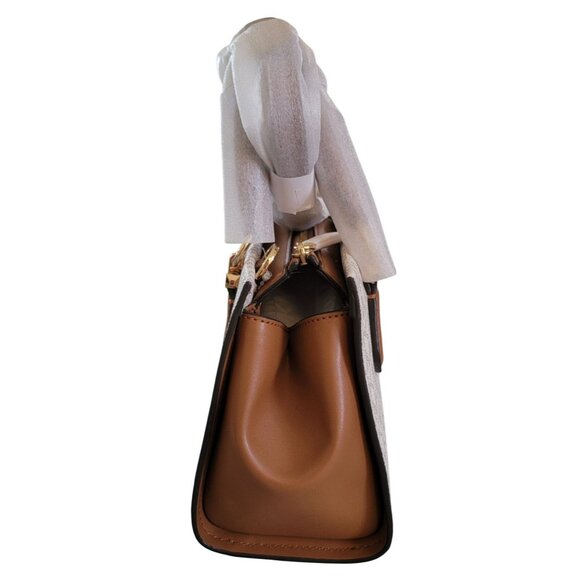 Michael Kors Marilyn Small Crossbody Bag Vanilla Acorn - Picture 5 of 9